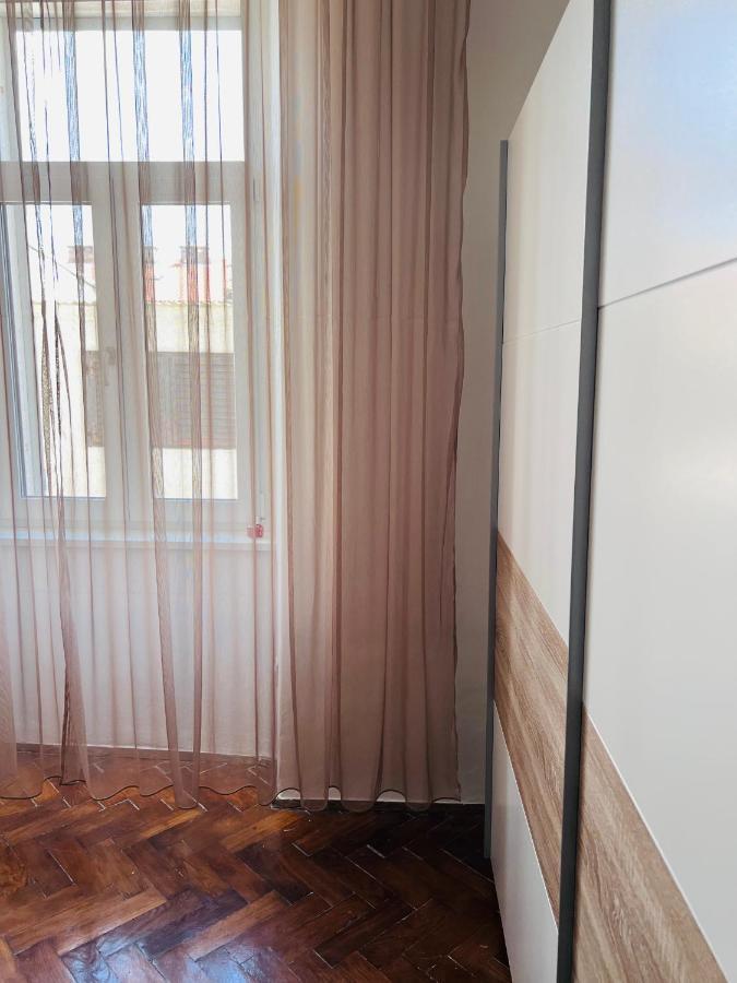 Apartment For Special Getaway Rose Пула Екстер'єр фото