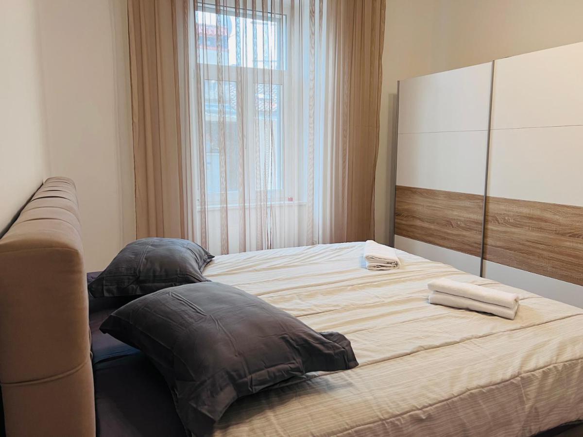 Apartment For Special Getaway Rose Пула Екстер'єр фото